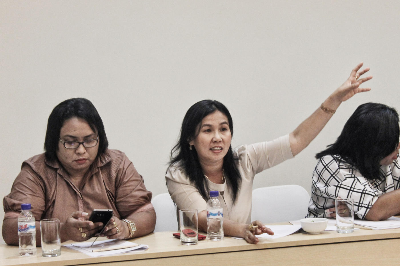 Anggota Parlemen Perempuan (APP) yang merupakan inisiator Perda Inisiatif, Leonara E. Farfar, Juliana Pettipeilohy di DPRD Ambon