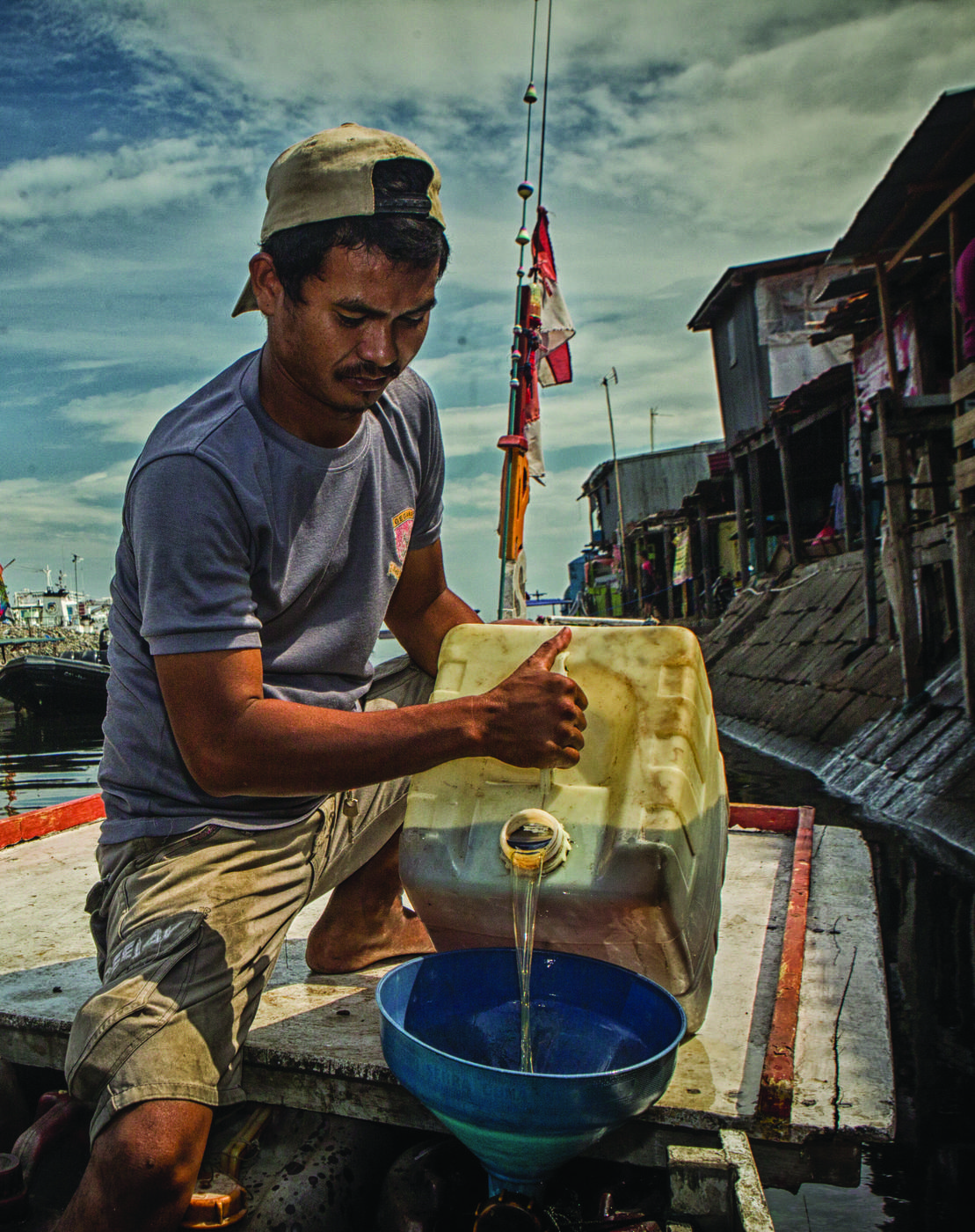 Biodiesel yang dihasilkan GEN Oil dari minyak jelantah telah digunakan oleh sejumlah nelayan untuk menggerakkan motor perahunya.