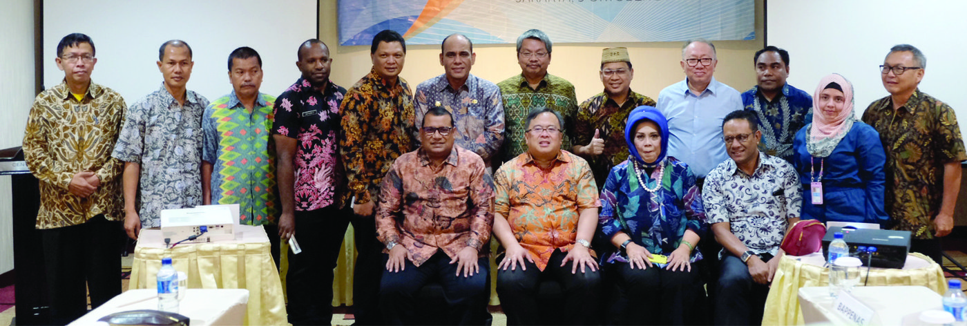 Foto bersama Menteri Bappenas dan Peserta Pertemuan Forum Kepala Bappeda Provinsi se KTI XIII